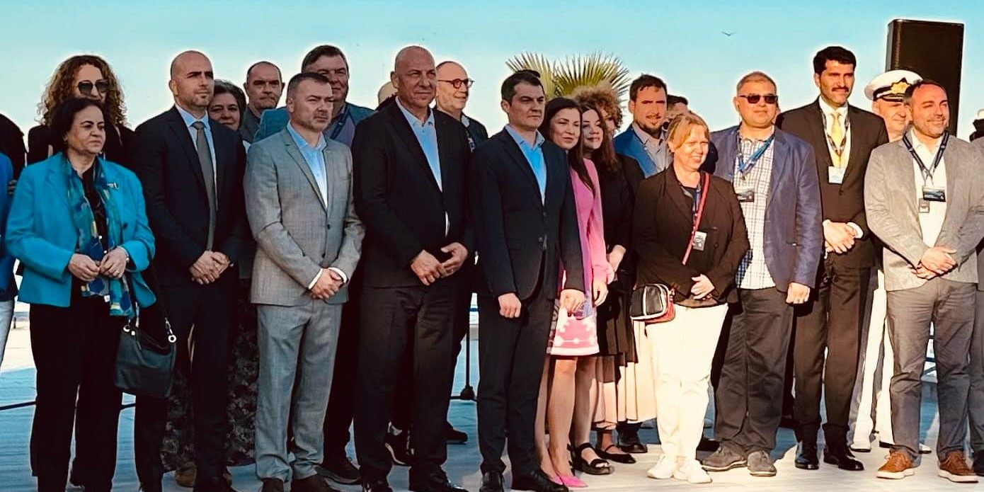 4cb5ed97-c8bc-4e83-8eae-498933070857