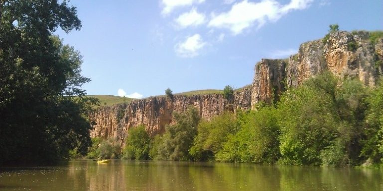 река Янтра Снимка от интернет