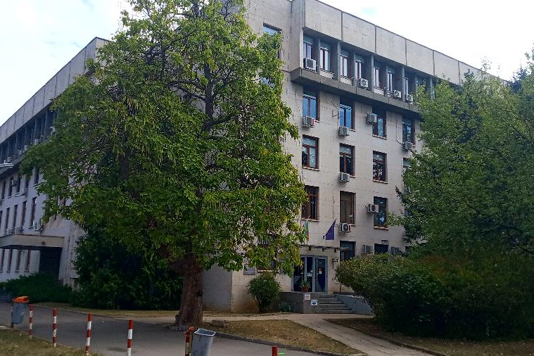 Областна-администрация-2-1012×506