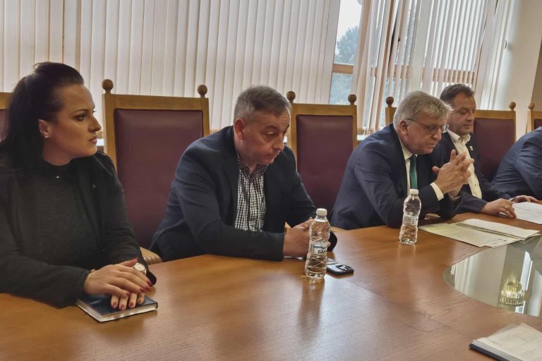 552424932_1315338330071695_7280875234509030781_n