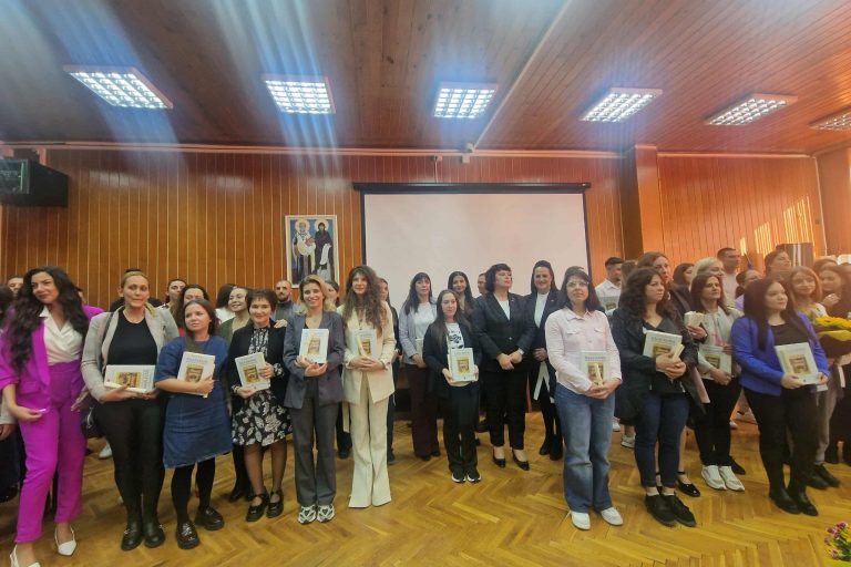 52687d99-ed67-4a1a-a257-8e32eeca7d60